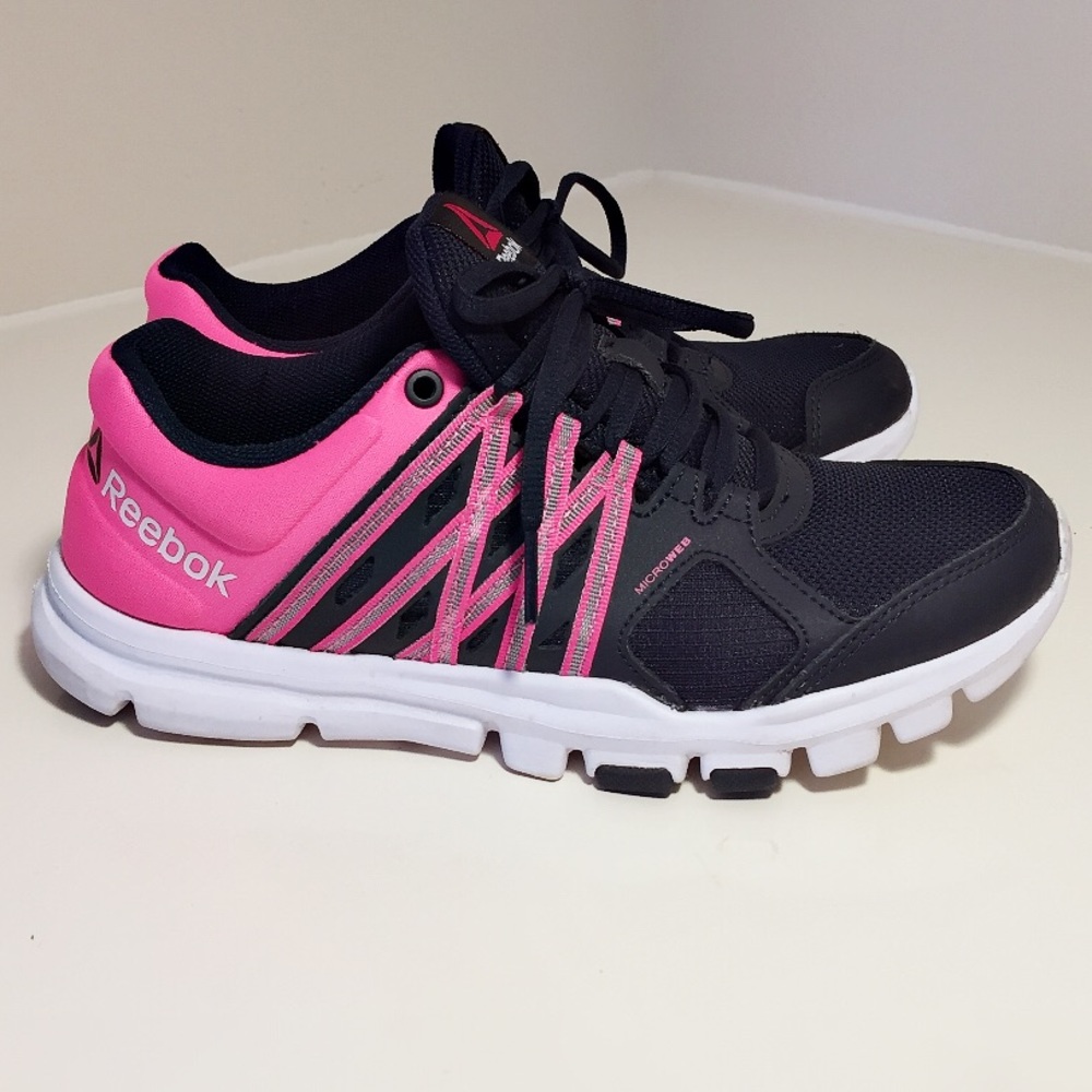 Reebok Yourflex size 6.5 women running shoes